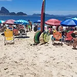 Perto Da Praia E Lindo